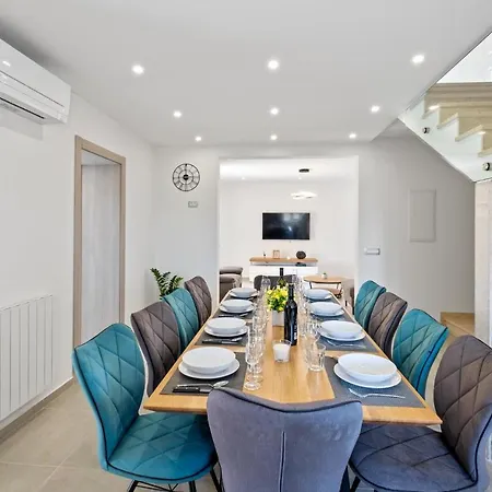 Cozy In With Kitchen *